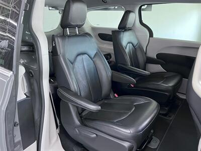 2022 Chrysler Pacifica Hybrid Touring L   - Photo 58 - Grand Rapids, MI 49548
