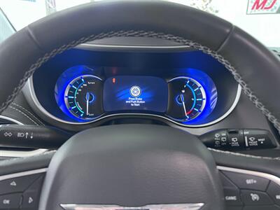 2022 Chrysler Pacifica Hybrid Touring L   - Photo 35 - Grand Rapids, MI 49548