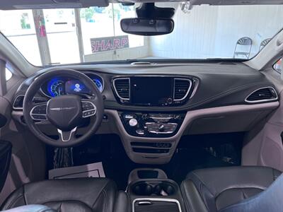 2022 Chrysler Pacifica Hybrid Touring L   - Photo 67 - Grand Rapids, MI 49548