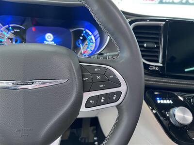 2022 Chrysler Pacifica Hybrid Touring L   - Photo 39 - Grand Rapids, MI 49548