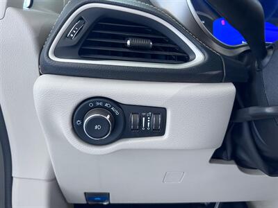 2022 Chrysler Pacifica Hybrid Touring L   - Photo 36 - Grand Rapids, MI 49548