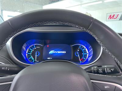 2022 Chrysler Pacifica Hybrid Touring L   - Photo 41 - Grand Rapids, MI 49548