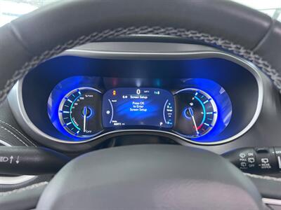 2022 Chrysler Pacifica Hybrid Touring L   - Photo 42 - Grand Rapids, MI 49548