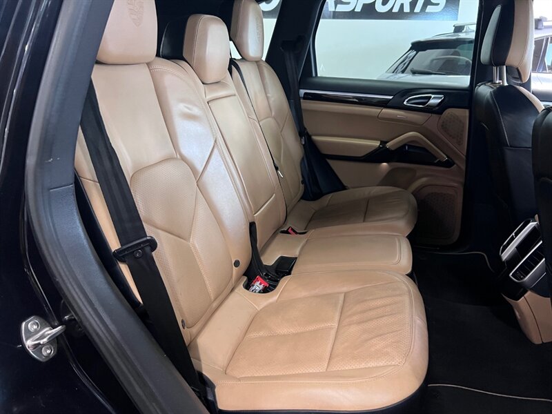 2014 Porsche Cayenne Platinum Edition Diesel photo 45