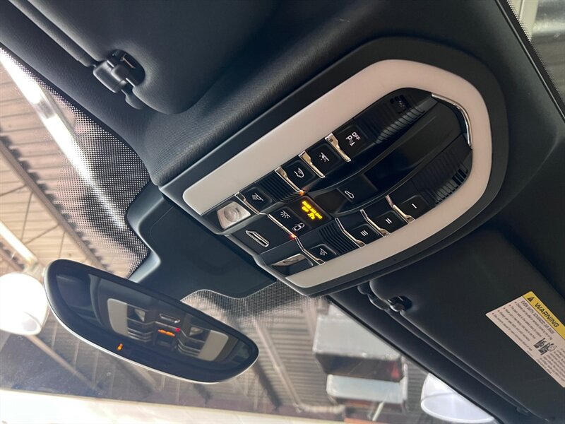 2014 Porsche Cayenne Platinum Edition Diesel photo 30