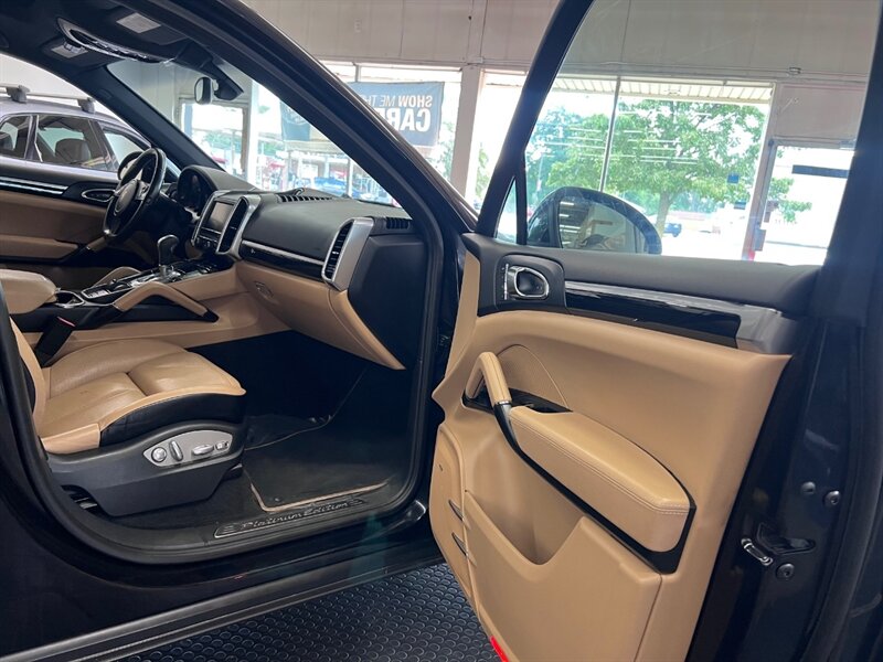 2014 Porsche Cayenne Platinum Edition Diesel photo 38