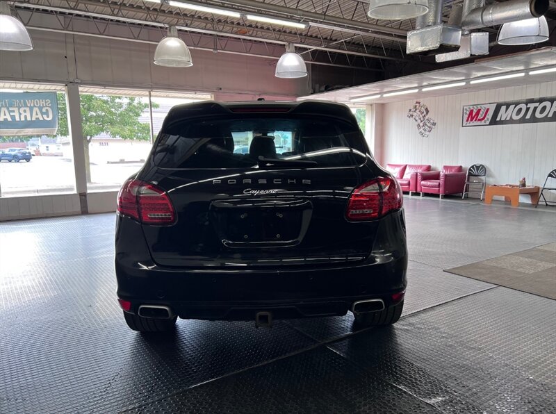 2014 Porsche Cayenne Platinum Edition Diesel photo 11