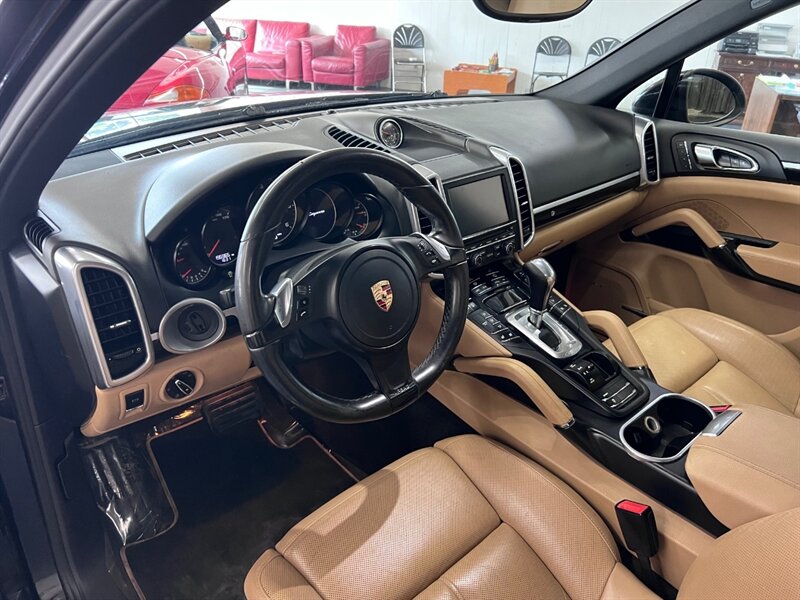2014 Porsche Cayenne Platinum Edition Diesel photo 20