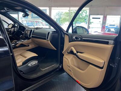 2014 Porsche Cayenne Platinum Diesel   - Photo 43 - Grand Rapids, MI 49548