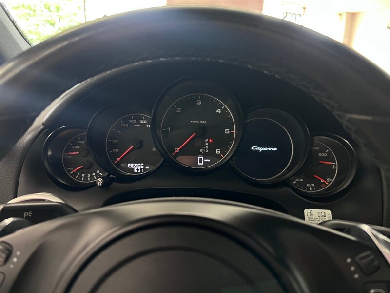 2014 Porsche Cayenne Platinum Edition Diesel photo 24