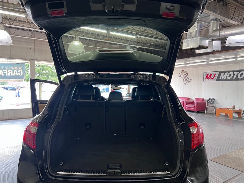 2014 Porsche Cayenne Platinum Edition Diesel photo 49