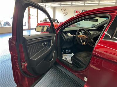 2013 Ford Taurus SHO   - Photo 15 - Grand Rapids, MI 49548