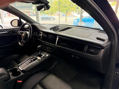 2020 Porsche Macan S   - Photo 60 - Grand Rapids, MI 49548