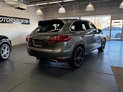 2014 Porsche Cayenne Platinum Diesel   - Photo 9 - Grand Rapids, MI 49548