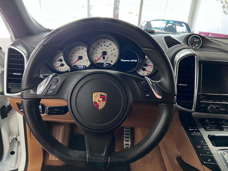 2014 Porsche Cayenne GTS photo 28