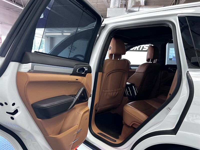 2014 Porsche Cayenne GTS photo 51