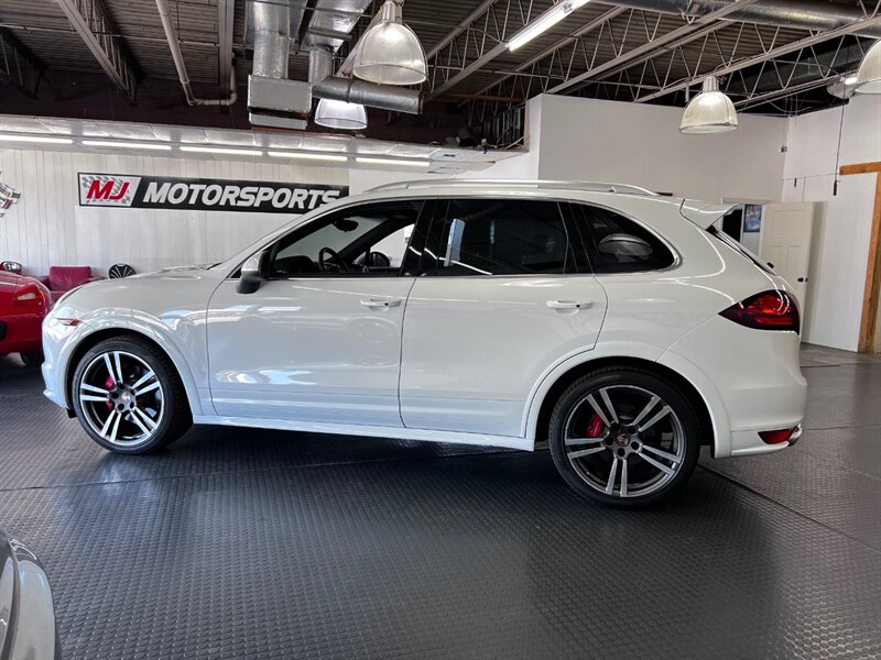 2014 Porsche Cayenne GTS photo 7