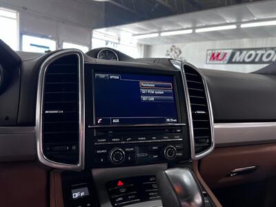 2014 Porsche Cayenne GTS   - Photo 38 - Grand Rapids, MI 49548
