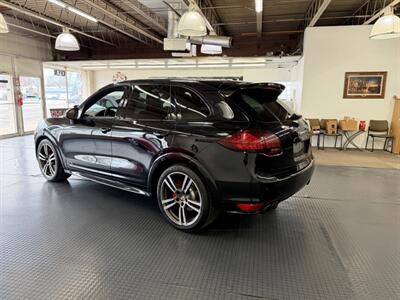 2013 Porsche Cayenne GTS   - Photo 8 - Grand Rapids, MI 49548