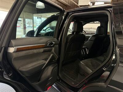 2013 Porsche Cayenne GTS   - Photo 38 - Grand Rapids, MI 49548
