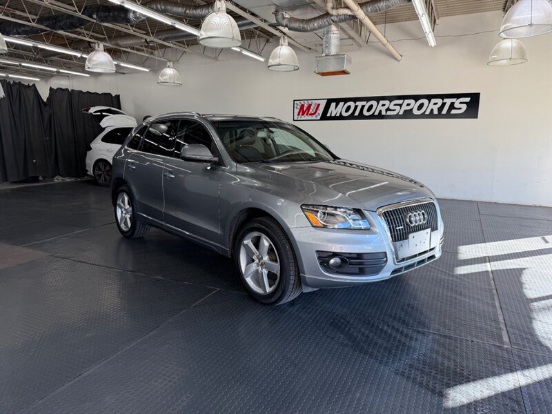 2011 Audi Q5 2.0T quattro Premium Plus  