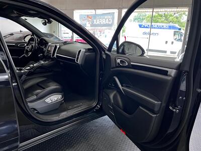 2016 Porsche Cayenne S   - Photo 35 - Grand Rapids, MI 49548