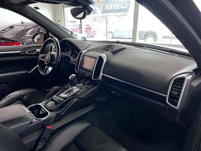 2016 Porsche Cayenne S   - Photo 36 - Grand Rapids, MI 49548