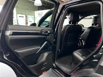 2016 Porsche Cayenne S   - Photo 44 - Grand Rapids, MI 49548