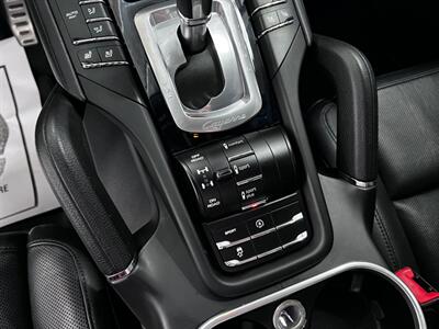 2016 Porsche Cayenne S   - Photo 33 - Grand Rapids, MI 49548