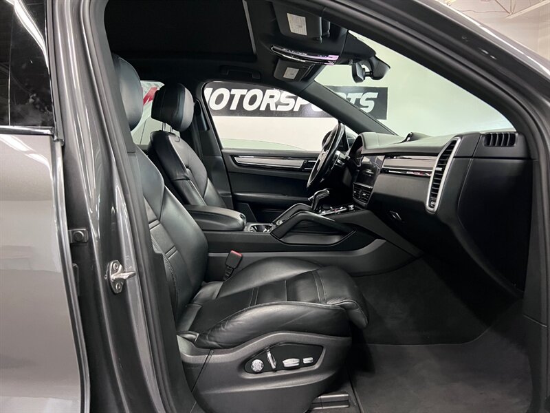 2019 Porsche Cayenne S photo 37