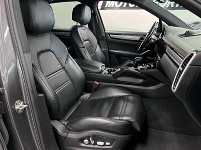 2019 Porsche Cayenne S   - Photo 39 - Grand Rapids, MI 49548