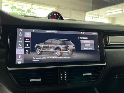 2019 Porsche Cayenne S   - Photo 28 - Grand Rapids, MI 49548