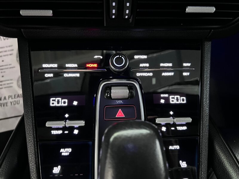 2019 Porsche Cayenne S photo 33