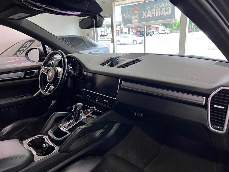 2019 Porsche Cayenne S photo 36