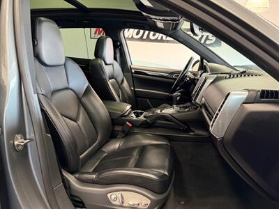 2017 Porsche Cayenne S   - Photo 54 - Grand Rapids, MI 49548