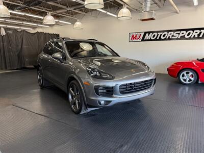 2017 Porsche Cayenne S   - Photo 3 - Grand Rapids, MI 49548