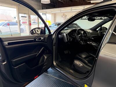 2017 Porsche Cayenne S   - Photo 21 - Grand Rapids, MI 49548