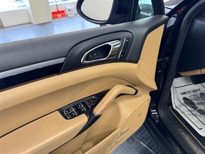 2014 Porsche Cayenne Platinum Diesel   - Photo 16 - Grand Rapids, MI 49548
