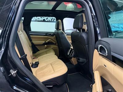 2014 Porsche Cayenne Platinum Diesel   - Photo 38 - Grand Rapids, MI 49548