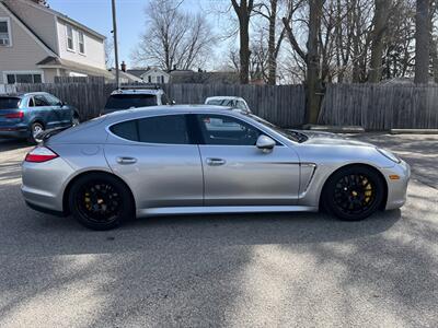 2010 Porsche Panamera Turbo   - Photo 13 - Grand Rapids, MI 49548