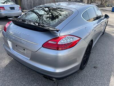 2010 Porsche Panamera Turbo   - Photo 10 - Grand Rapids, MI 49548