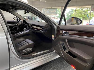 2010 Porsche Panamera Turbo   - Photo 24 - Grand Rapids, MI 49548