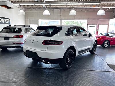 2017 Porsche Macan   - Photo 8 - Grand Rapids, MI 49548