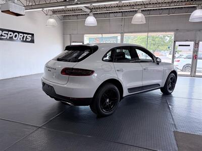 2017 Porsche Macan   - Photo 9 - Grand Rapids, MI 49548