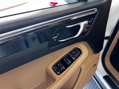 2017 Porsche Macan   - Photo 13 - Grand Rapids, MI 49548