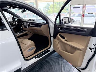 2017 Porsche Macan   - Photo 28 - Grand Rapids, MI 49548