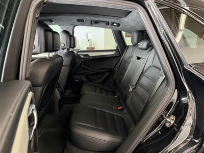 2020 Porsche Macan Turbo   - Photo 60 - Grand Rapids, MI 49548