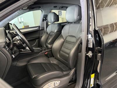 2020 Porsche Macan Turbo   - Photo 29 - Grand Rapids, MI 49548