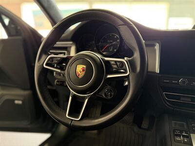 2020 Porsche Macan Turbo   - Photo 36 - Grand Rapids, MI 49548
