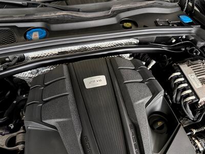 2020 Porsche Macan Turbo   - Photo 18 - Grand Rapids, MI 49548